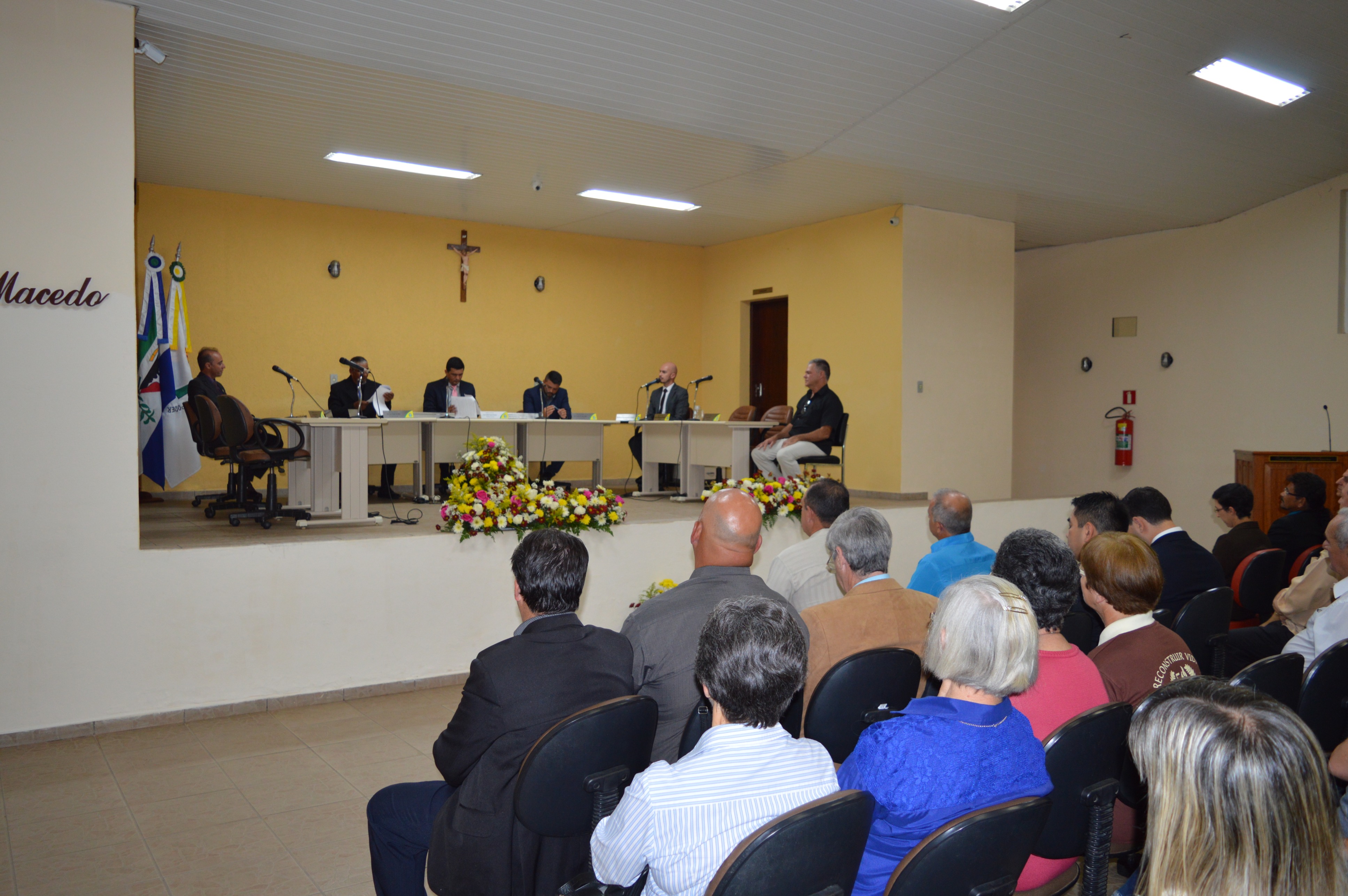 Entrega de títulos no aniversário da cidade em 2018