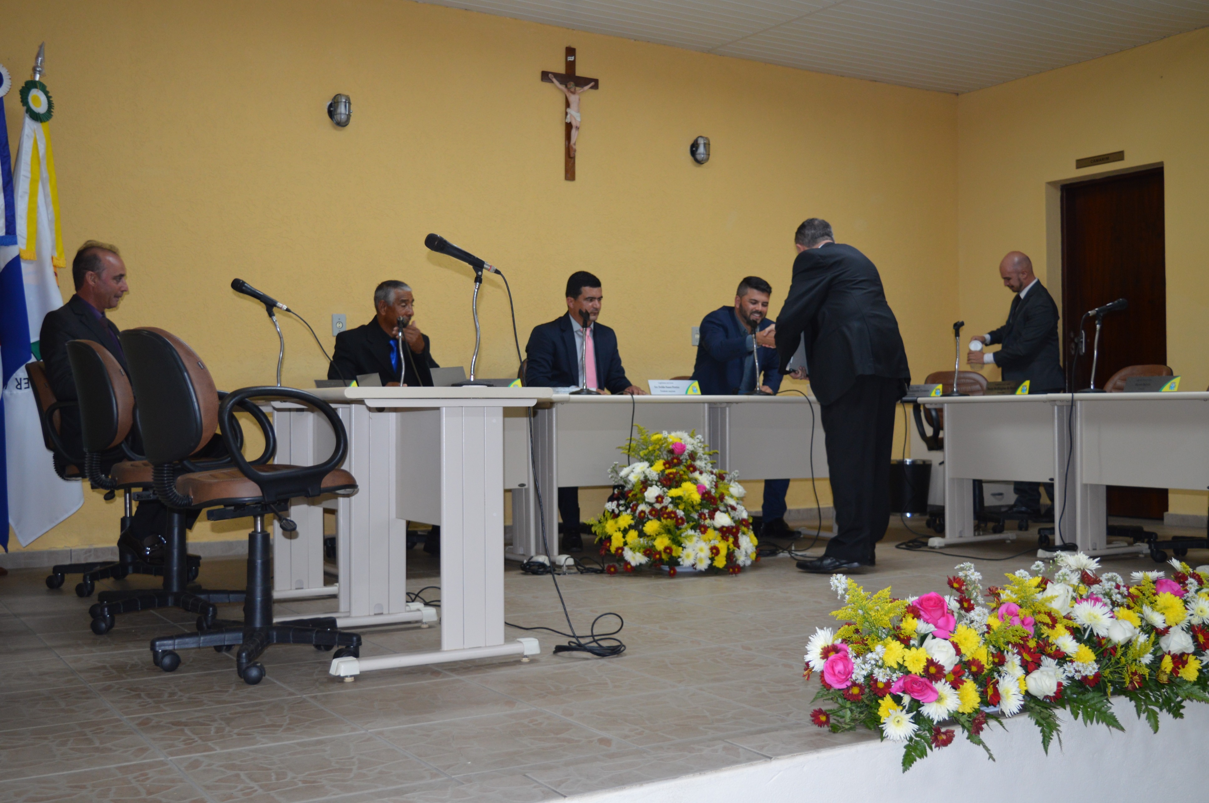 Entrega de títulos no aniversário da cidade em 2018