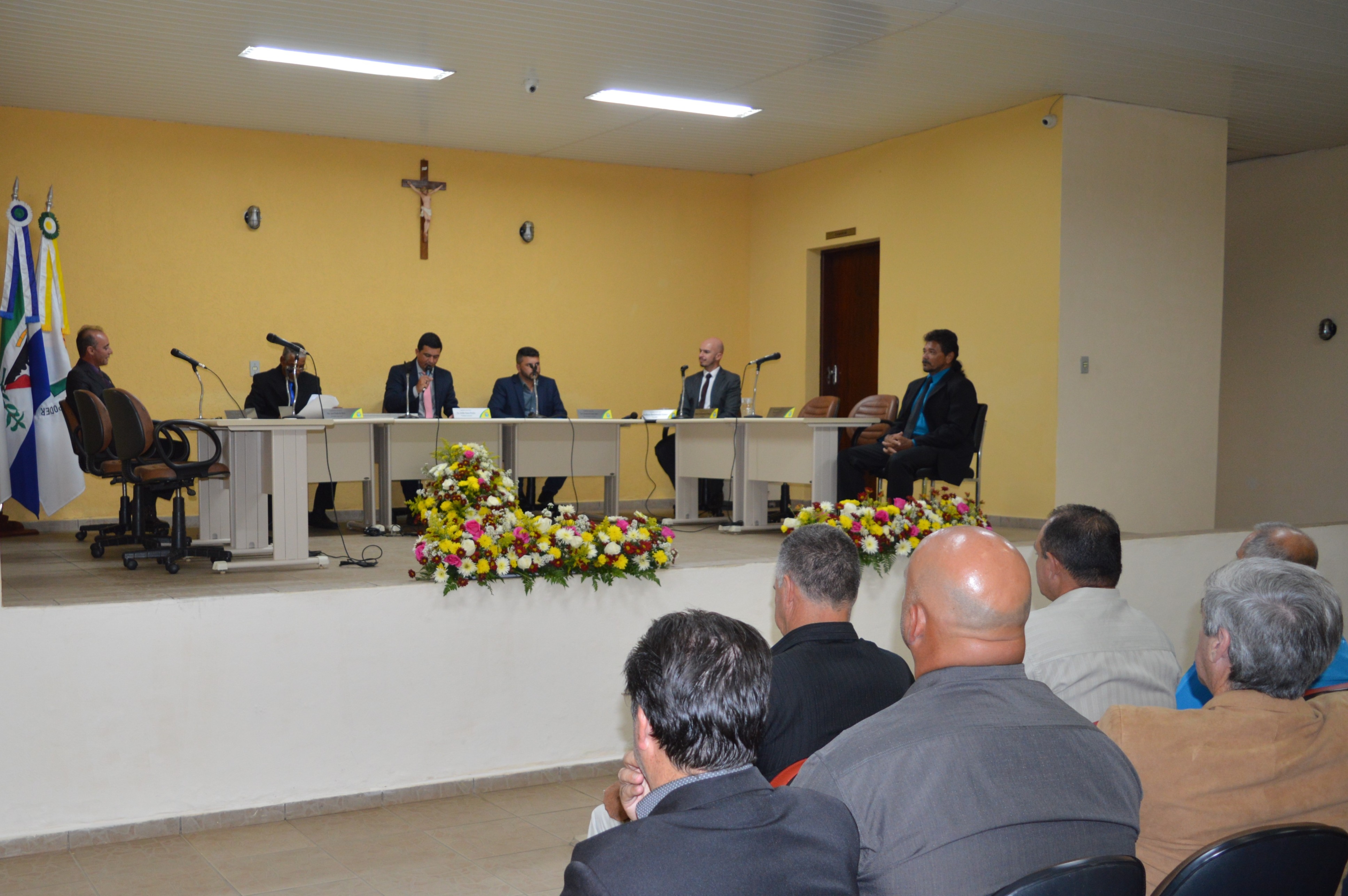 Entrega de títulos no aniversário da cidade em 2018