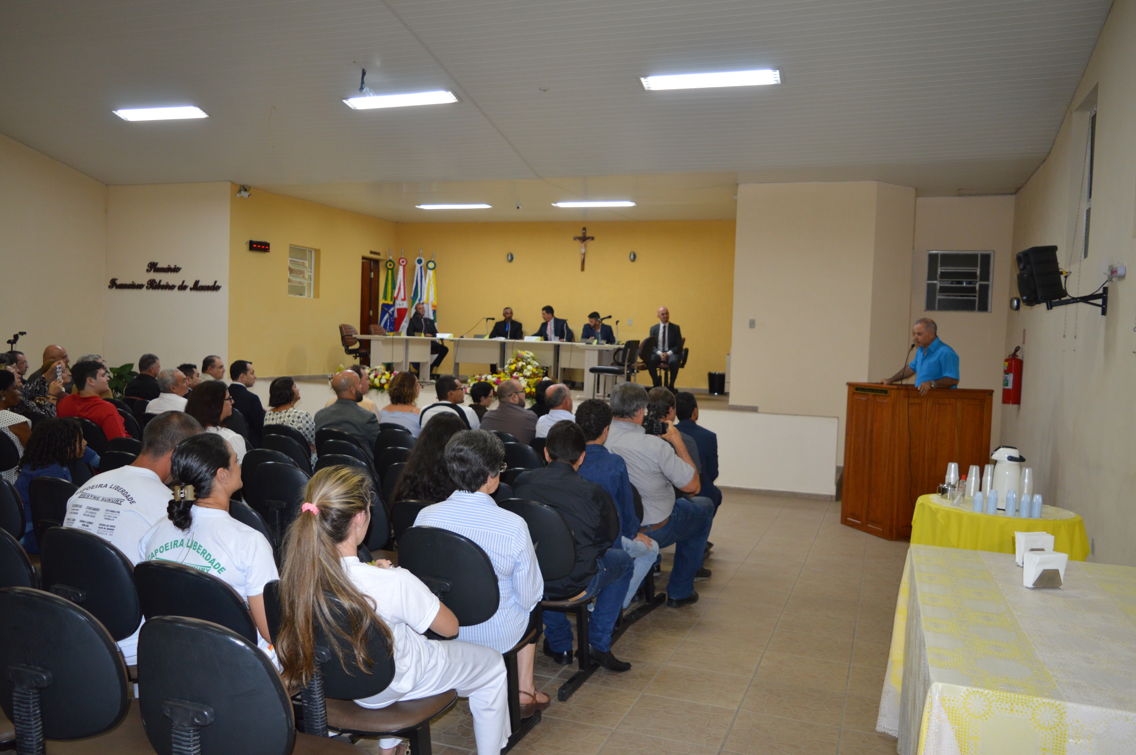 Entrega de títulos no aniversário da cidade em 2018